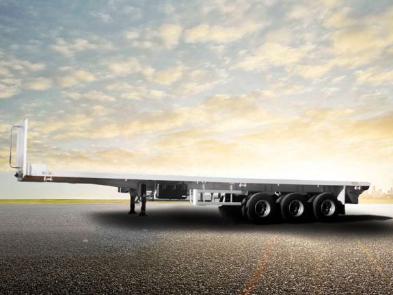 La semi-remorque plateau &agrave; 3 essieux  COMET est destin&eacute;e au transport d&rsquo;une large gamme de marchandises y compris les produits palettis&eacute;s e