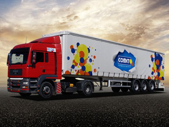 La semi-remorque plateau b&acirc;ch&eacute; COMET est con&ccedil;ue et r&eacute;alis&eacute;e pour le transport de divers types de marchandises sp&eacute;cialement le